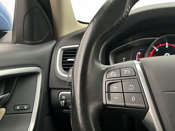 Volvo V60 12 of 29