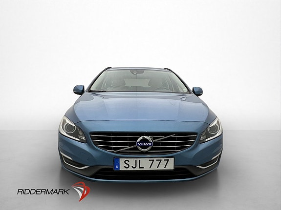 Volvo V60 2 of 5