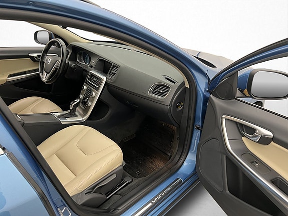 Volvo V60 23 of 29