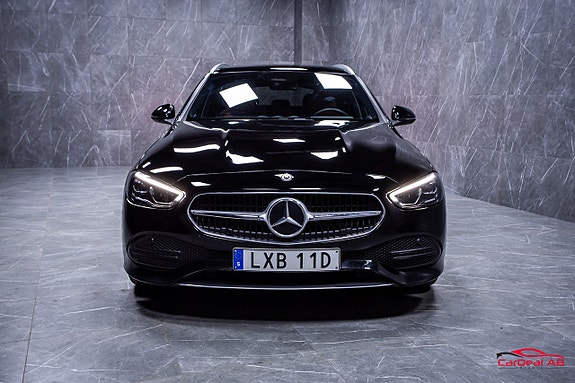 Mercedes-Benz C220 d 2 of 5