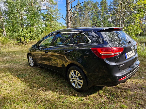 Kia Ceed 2 of 8