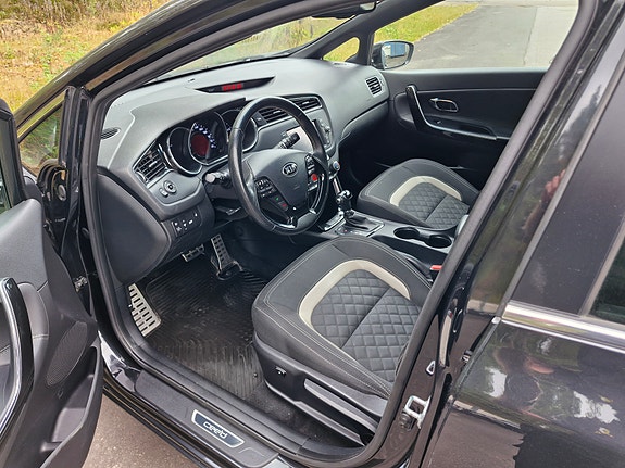 Kia Ceed 8 of 8