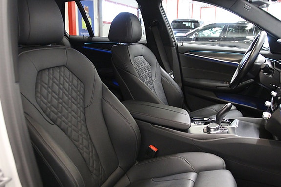 BMW 530e 18 of 23