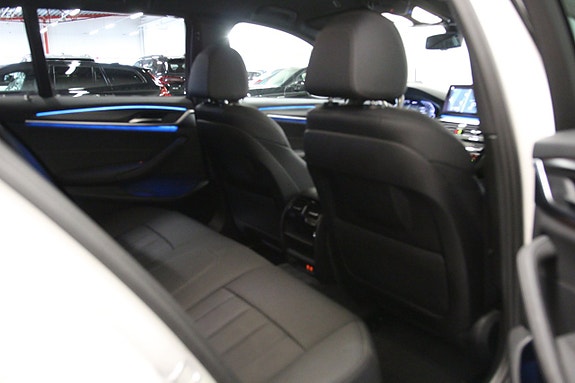 BMW 530e 15 of 23