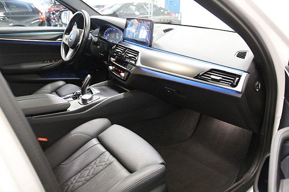 BMW 530e 17 of 23