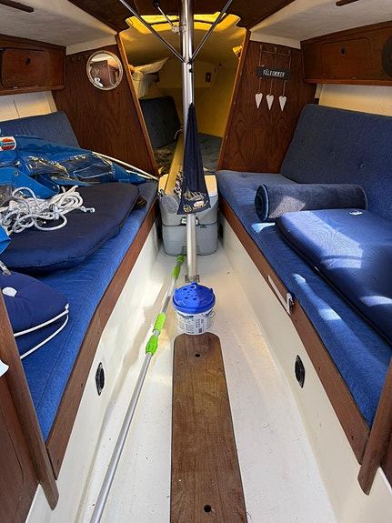 Comfort 26 "Melina" – Komplett med solcell, Tohatsu 4-takt & Tyresövagga 4 of 5