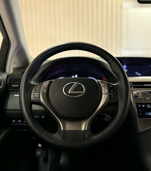 Lexus RX450h 13 of 22