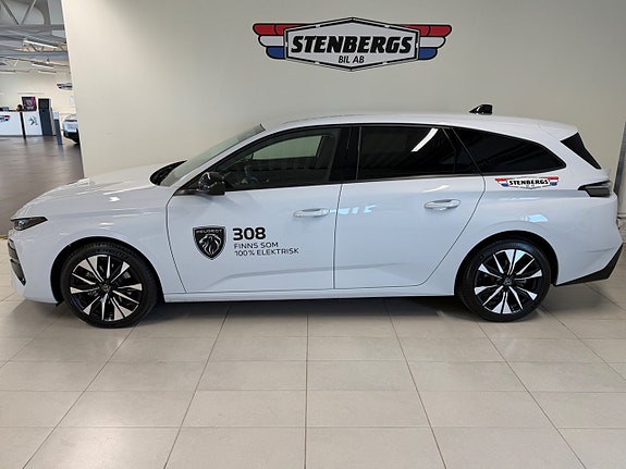 Peugeot 308 SW 2 of 5