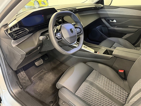 Peugeot 308 SW 5 of 5