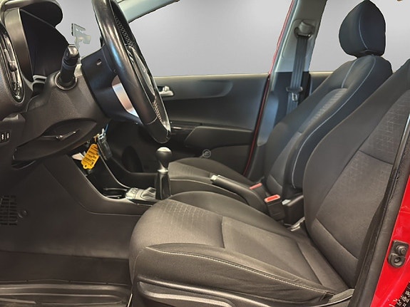 Kia Picanto 8 of 13