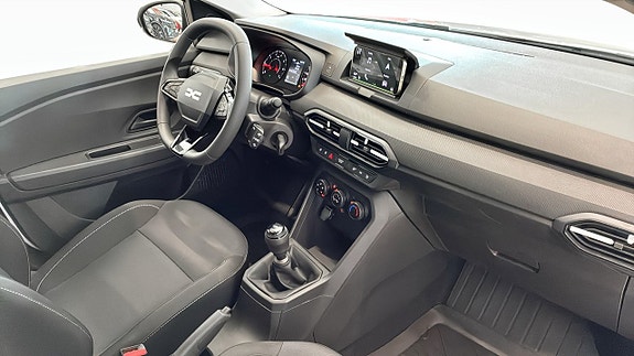 Dacia Sandero 12 of 23