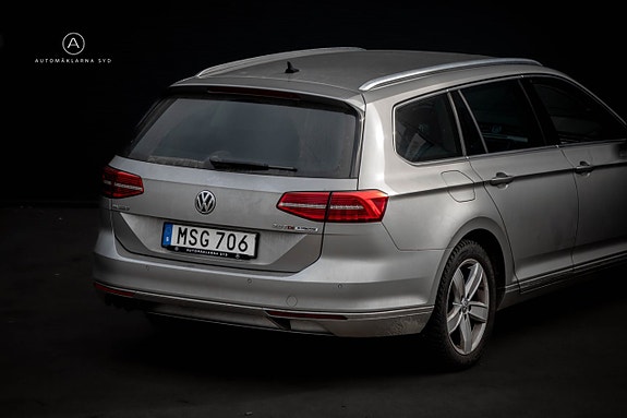 Volkswagen Passat 24 of 24