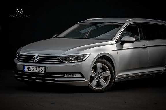 Volkswagen Passat 2 of 5