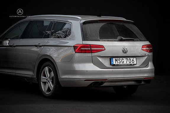 Volkswagen Passat 17 of 24