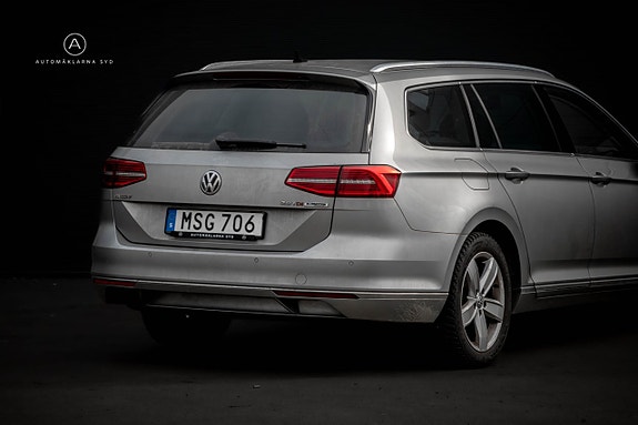 Volkswagen Passat 23 of 24