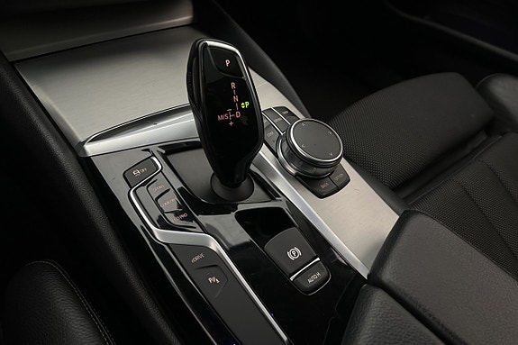 BMW 530e 27 of 30