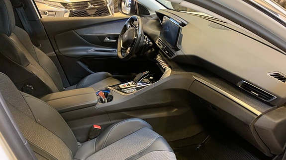 Peugeot 3008 10 of 14