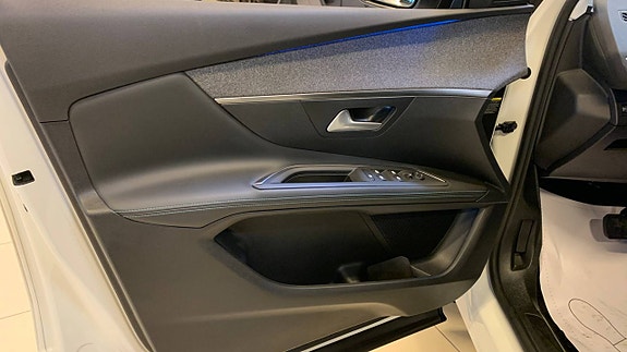 Peugeot 3008 7 of 14