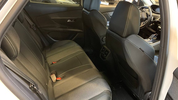 Peugeot 3008 9 of 14
