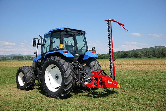 Enorossi slåtterbalk för traktor