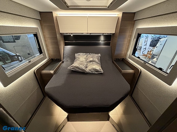 Adria Supersonic 890 LC - Mercedes Benz CDI 170 19 of 21