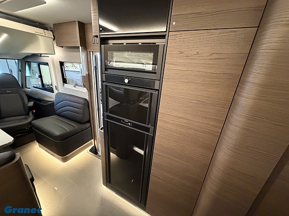 Adria Supersonic 890 LC - Mercedes Benz CDI 170 14 of 21