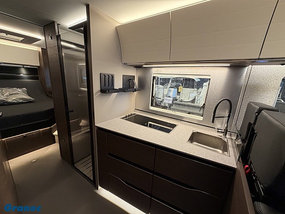 Adria Supersonic 890 LC - Mercedes Benz CDI 170 12 of 21