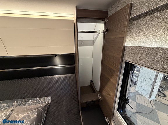 Adria Supersonic 890 LC - Mercedes Benz CDI 170 21 of 21