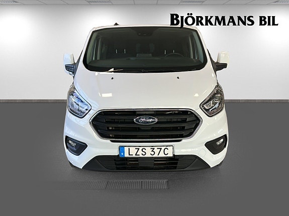 Ford Transit Custom 18 of 27