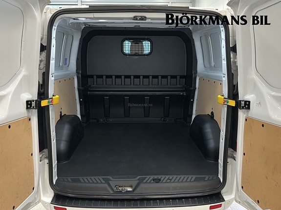 Ford Transit Custom 14 of 27