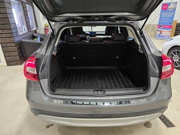 Mercedes-Benz GLA200 19 of 20