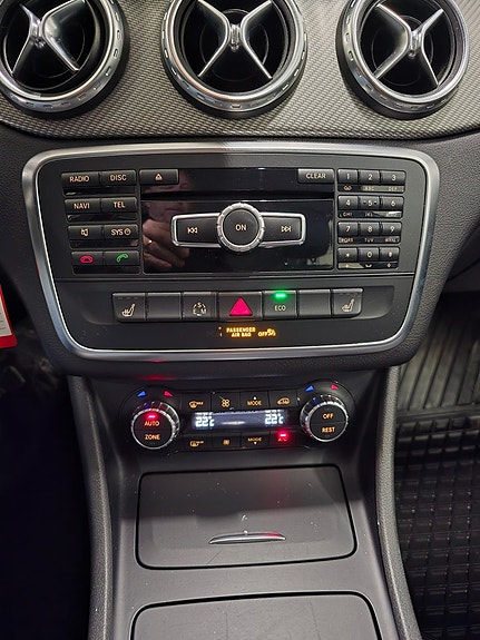 Mercedes-Benz GLA200 17 of 20