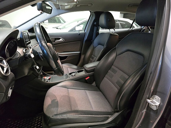 Mercedes-Benz GLA200 12 of 20