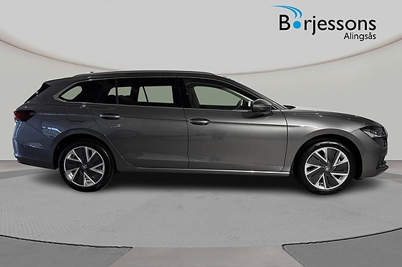 Skoda Superb 3 of 5