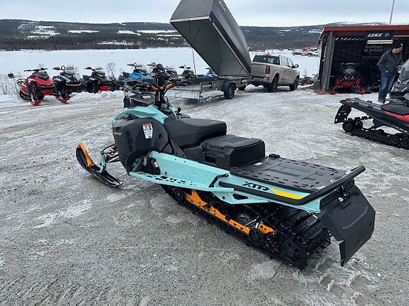 Ski-Doo Expedition Xtreme 850 E-Tec -24 4 of 5