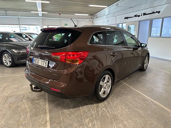 Kia Ceed 3 of 5