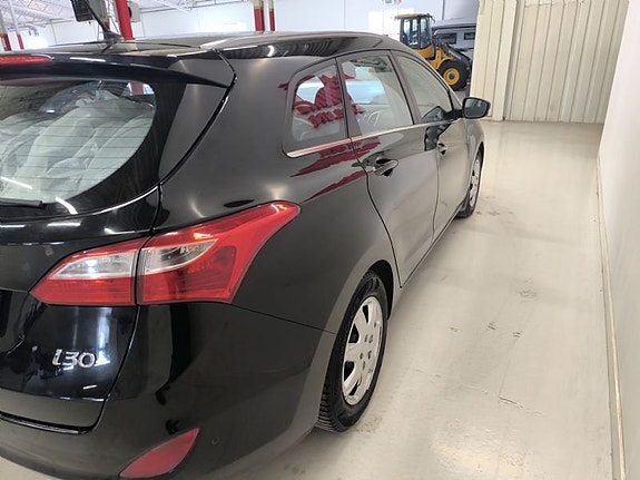 Hyundai i30 4 of 9
