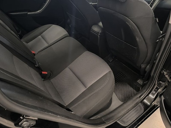 Hyundai i30 8 of 9