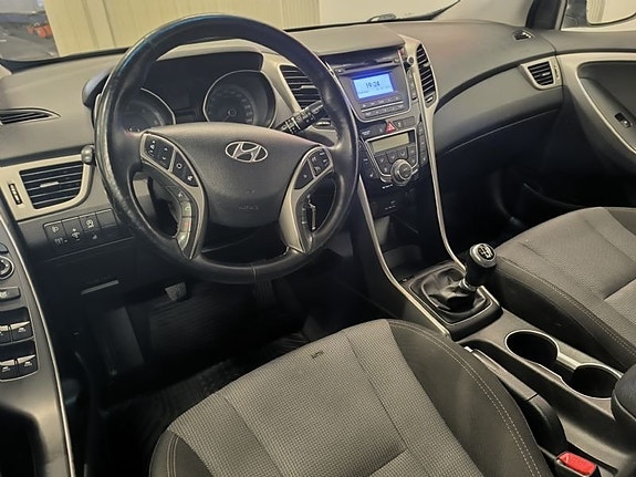Hyundai i30 6 of 9