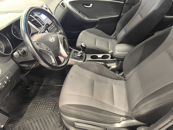 Hyundai i30 7 of 9