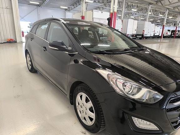 Hyundai i30 3 of 9