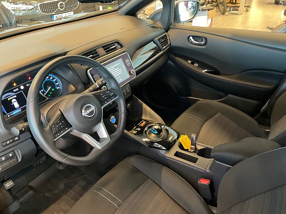 Nissan Leaf 8 of 11