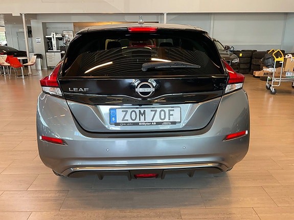 Nissan Leaf 5 of 5