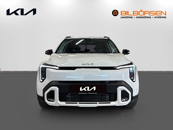 Kia Stonic 2 of 18