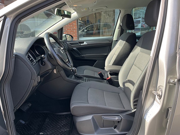 Volkswagen Golf Sportsvan 8 of 10