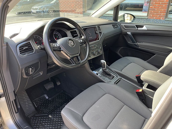 Volkswagen Golf Sportsvan 7 of 10