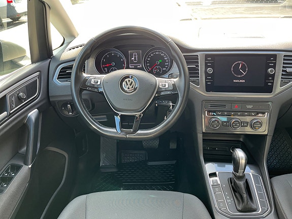 Volkswagen Golf Sportsvan 10 of 10