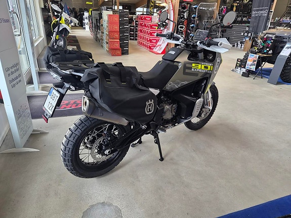 Husqvarna 901 Norden Expedition -26 3 of 4