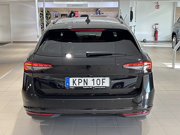 Skoda Superb 3 of 7