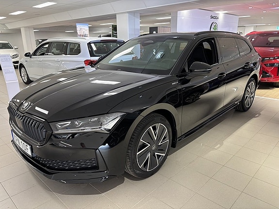 Skoda Superb 3 of 5
